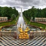 Исследуйте великолепие Петергофа: экскурсии из Санкт-Петербурга